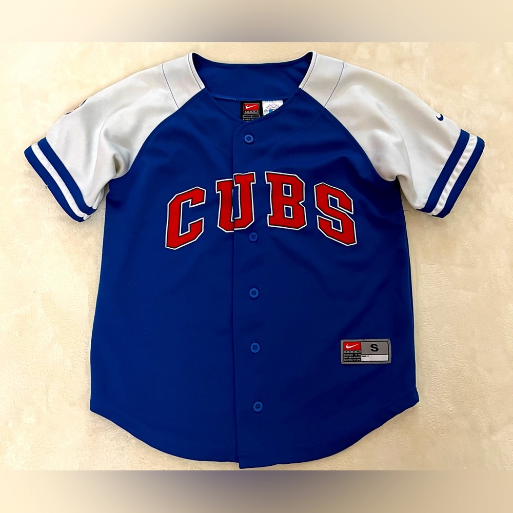 CHICAGO CUBS OFFICIAL WEAR YOUTH SIZE 8 SMALL *USED*